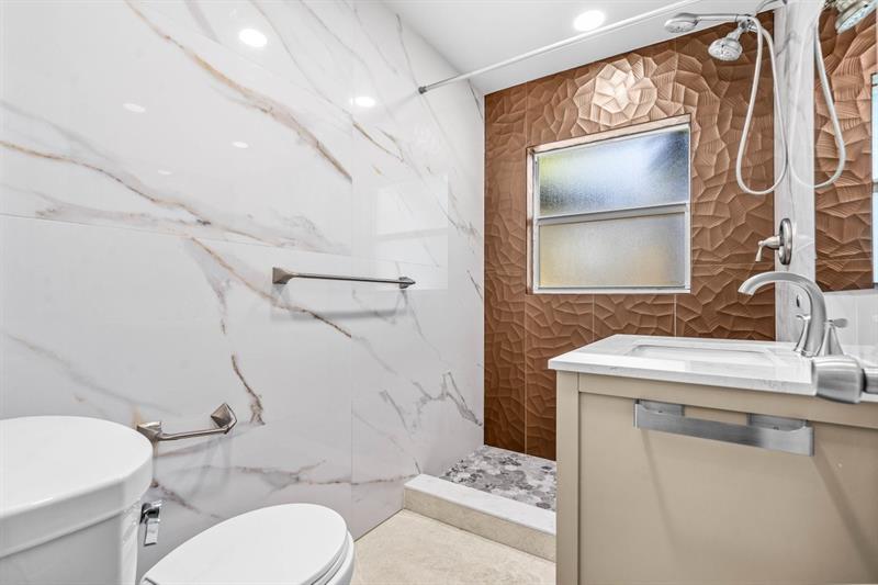 Image 18 of 40 For 1742 28th Dr