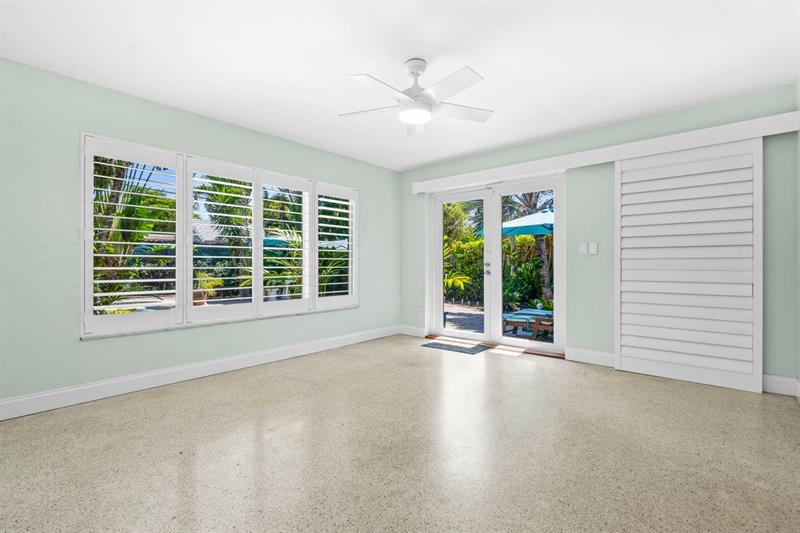 Image 22 of 40 For 1742 28th Dr