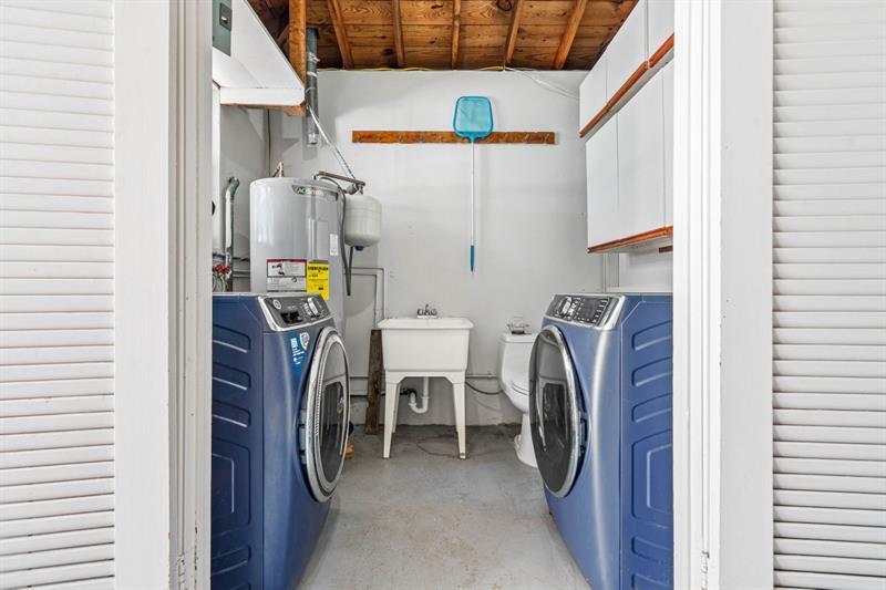 Image 31 of 40 For 1742 28th Dr