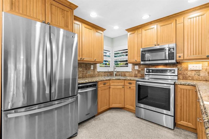 Image 8 of 40 For 1742 28th Dr
