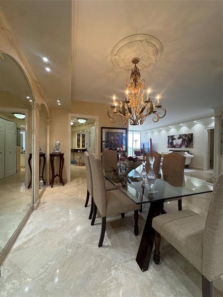 Image 11 of 64 For 20281 Country Club Dr  705