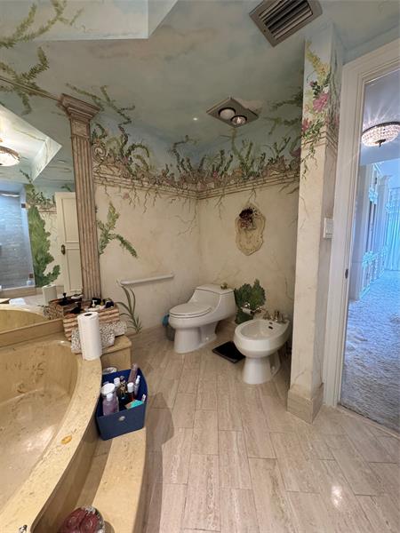 Image 23 of 64 For 20281 Country Club Dr  705