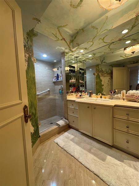 Image 25 of 64 For 20281 Country Club Dr  705