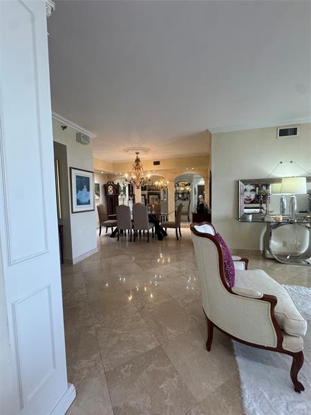 Image 28 of 64 For 20281 Country Club Dr  705
