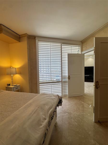 Image 33 of 64 For 20281 Country Club Dr  705