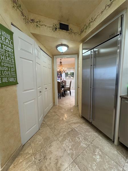 Image 45 of 64 For 20281 Country Club Dr  705