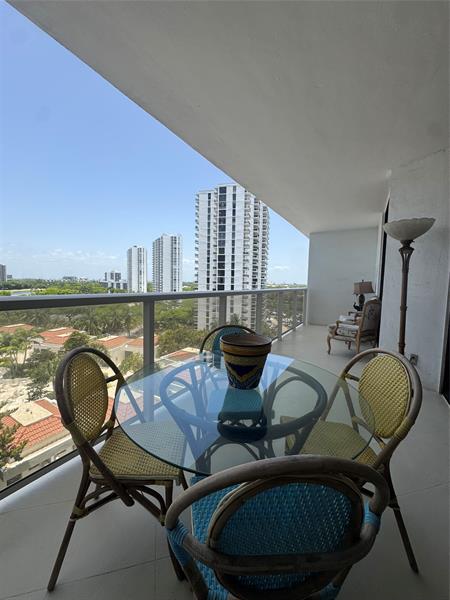 Image 51 of 64 For 20281 Country Club Dr  705