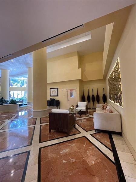 Image 56 of 64 For 20281 Country Club Dr  705