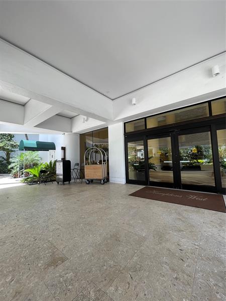 Image 58 of 64 For 20281 Country Club Dr  705