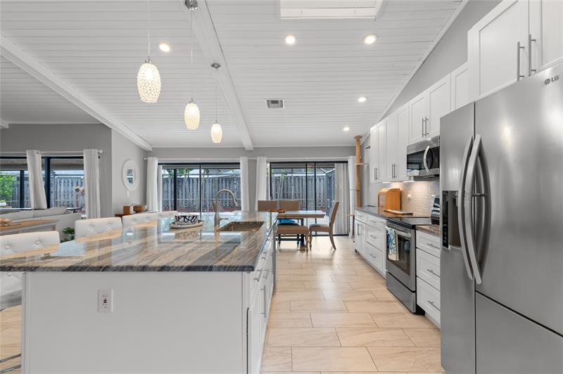 Image 20 of 43 For 770 77th Ave