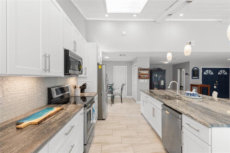 Image 23 of 43 For 770 77th Ave