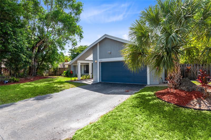 Image 33 of 43 For 770 77th Ave