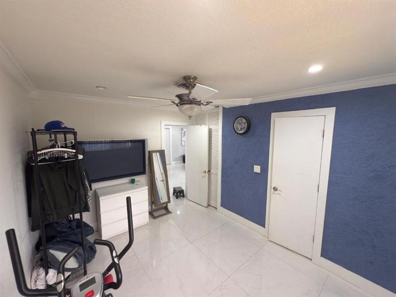 Image 18 of 20 For 136 2nd Ct  