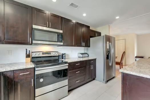 Image 19 of 28 For 2849 6 Street