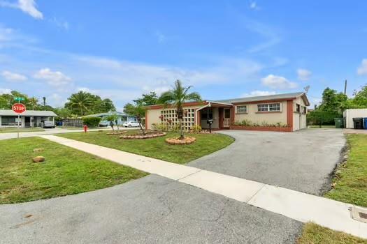 Image 4 of 28 For 2849 6 Street