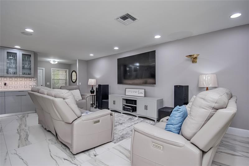 Image 5 of 23 For 6274 Dusenburg Rd