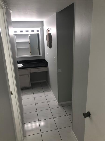 Image 16 of 26 For 1351 Miami Gardens Dr  503e