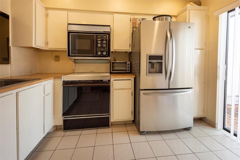 Image 10 of 44 For 6454 Pinehurst Cir E.  D27