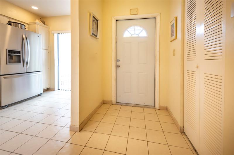 Image 25 of 44 For 6454 Pinehurst Cir E.  D27