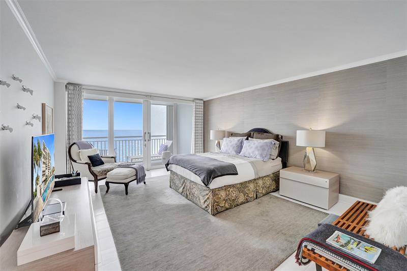 Image 13 of 62 For 1390 Ocean Blvd  14b
