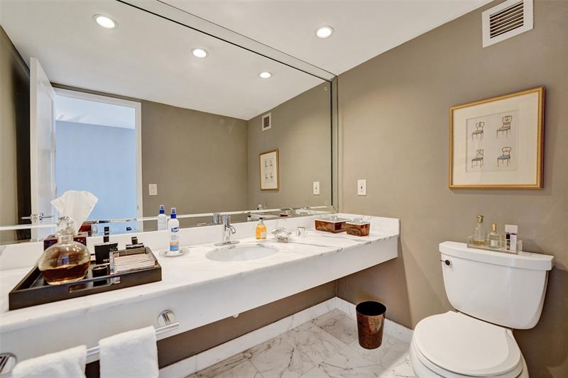 Image 20 of 62 For 1390 Ocean Blvd  14b