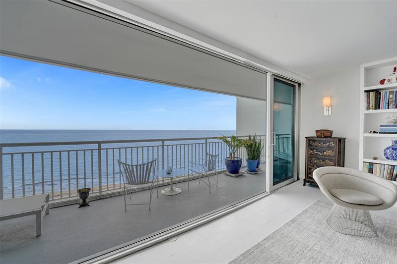 Image 24 of 62 For 1390 Ocean Blvd  14b