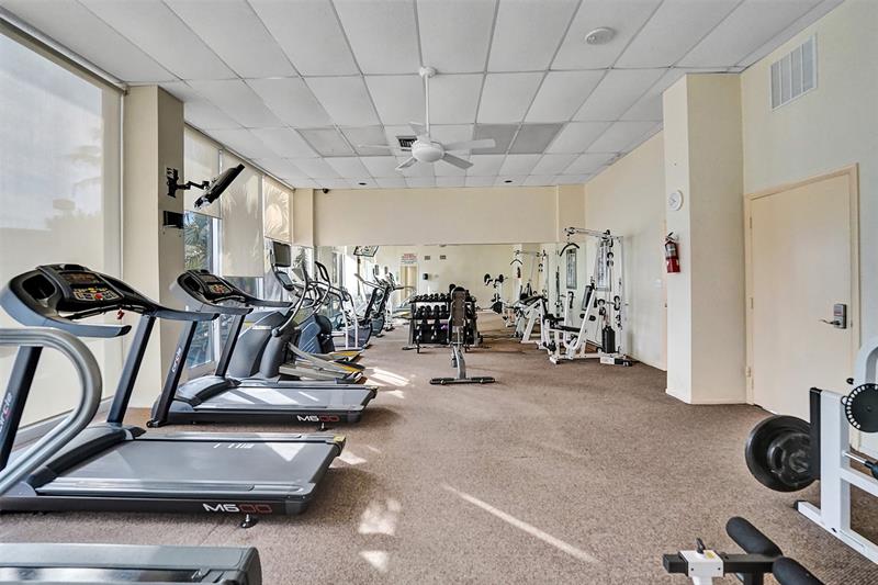 Image 35 of 62 For 1390 Ocean Blvd  14b