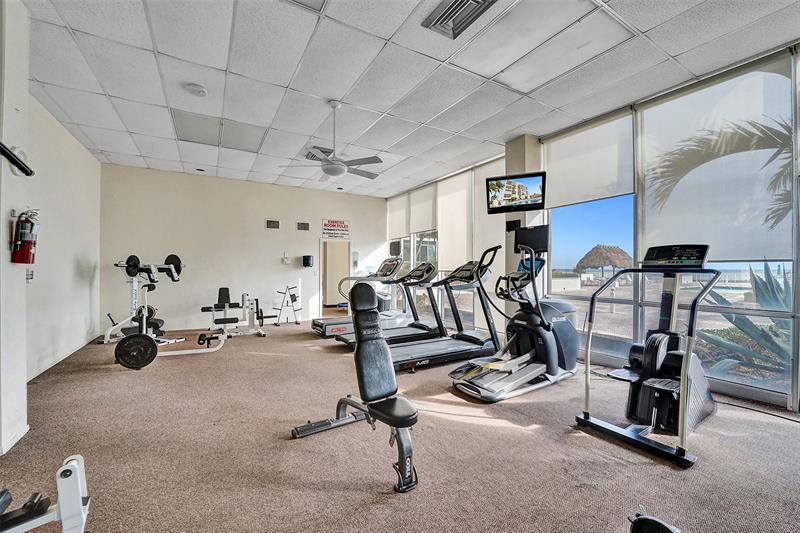 Image 36 of 62 For 1390 Ocean Blvd  14b