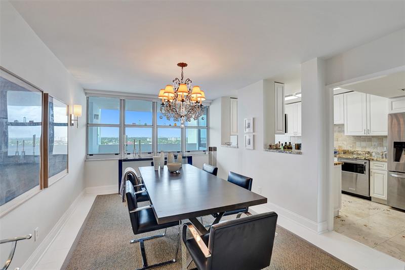 Image 45 of 62 For 1390 Ocean Blvd  14b