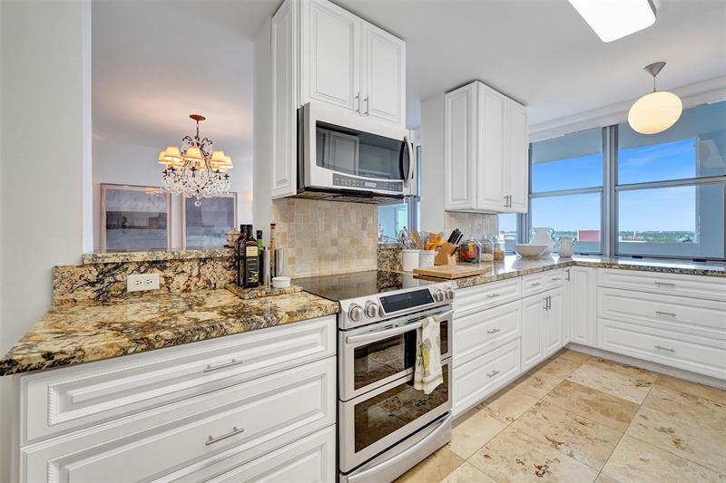 Image 51 of 62 For 1390 Ocean Blvd  14b