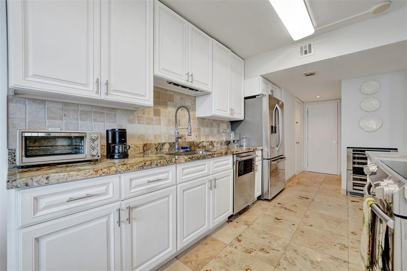 Image 55 of 62 For 1390 Ocean Blvd  14b