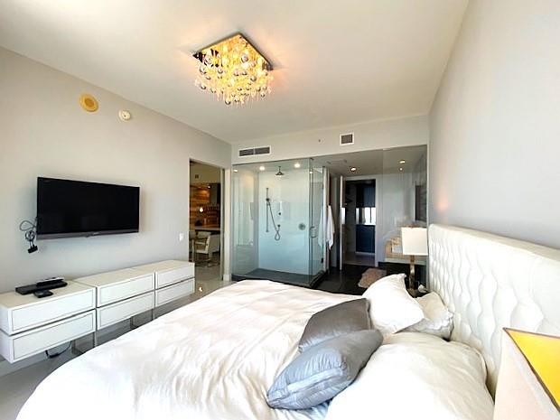 Image 15 of 26 For 1100 Biscayne Blvd  4204