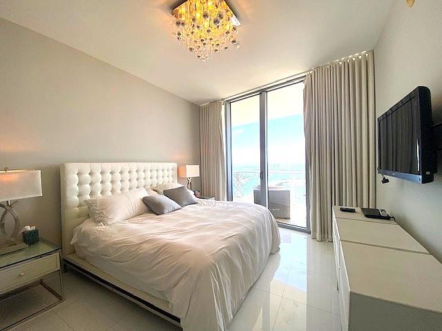 Image 16 of 26 For 1100 Biscayne Blvd  4204