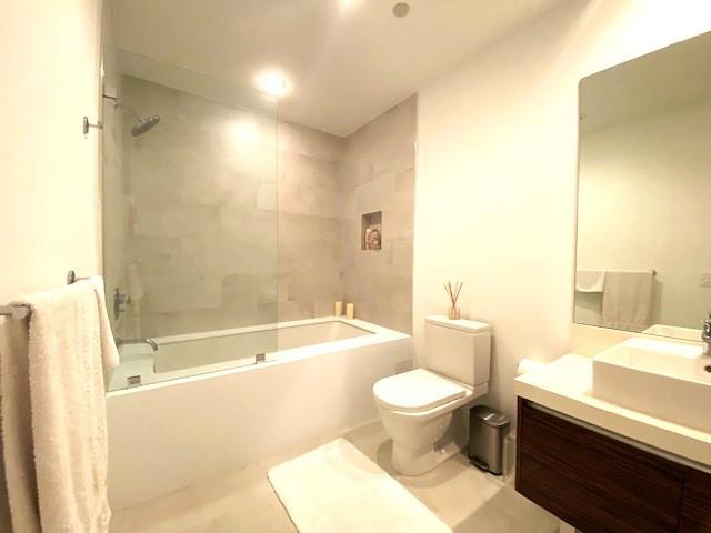 Image 22 of 26 For 1100 Biscayne Blvd  4204