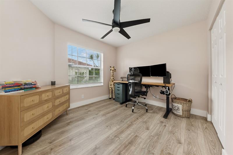 Image 11 of 15 For 5076 La Sedona Cir