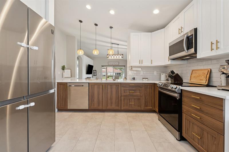 Image 5 of 15 For 5076 La Sedona Cir