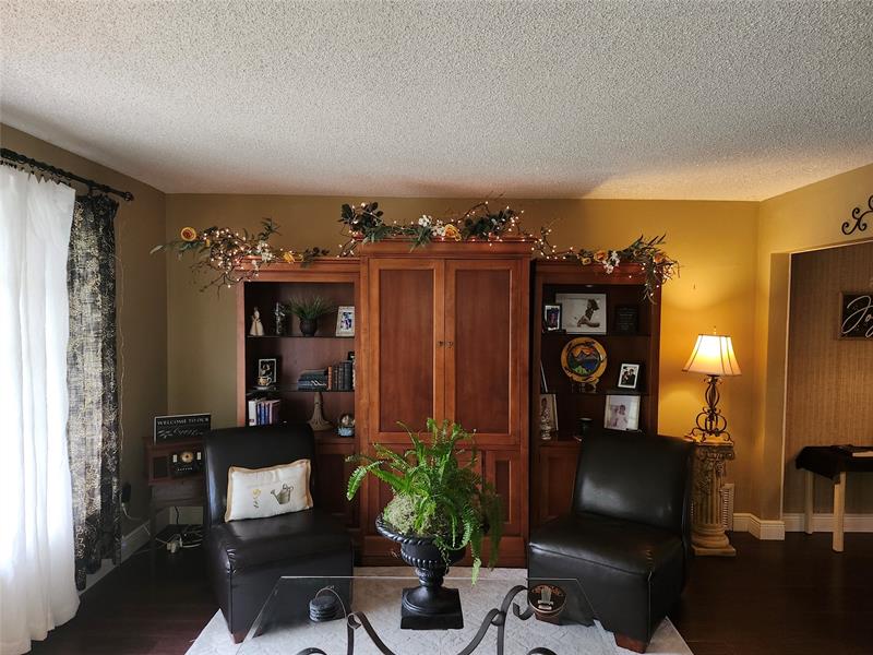 Image 20 of 40 For 10321 18th Pl