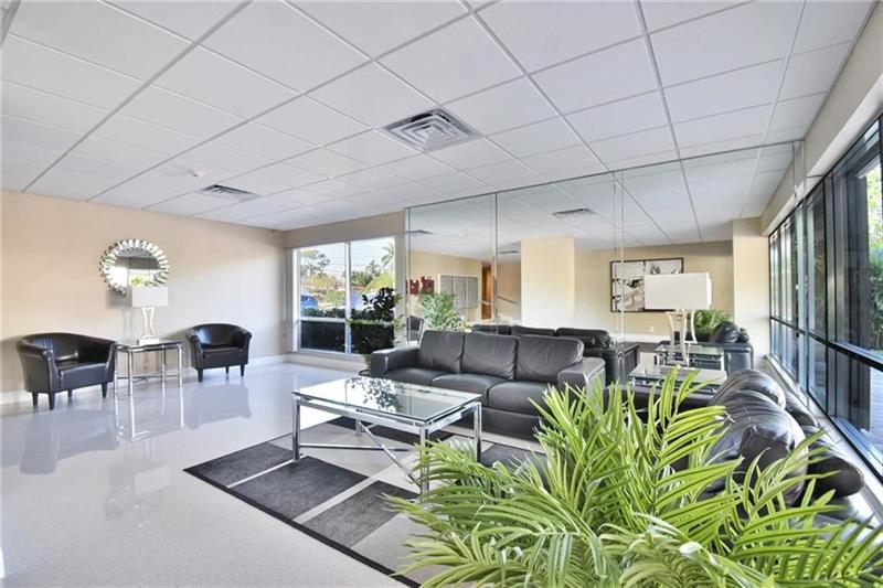Image 27 of 31 For 1831 38th St  502