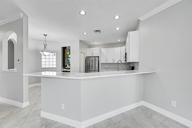 Image 11 of 45 For 23269 Carolwood Ln  202