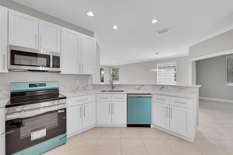 Image 15 of 45 For 23269 Carolwood Ln  202