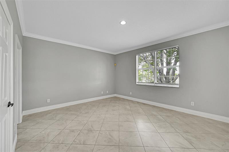 Image 18 of 45 For 23269 Carolwood Ln  202