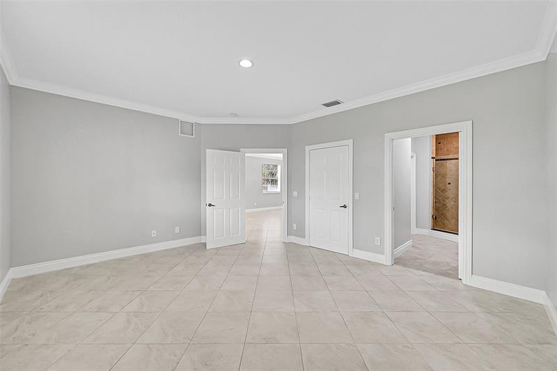 Image 20 of 45 For 23269 Carolwood Ln  202