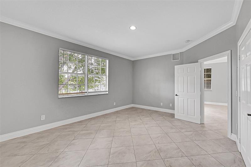 Image 21 of 45 For 23269 Carolwood Ln  202