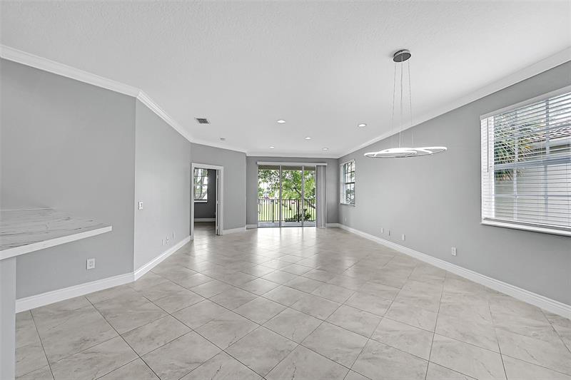 Image 7 of 45 For 23269 Carolwood Ln  202