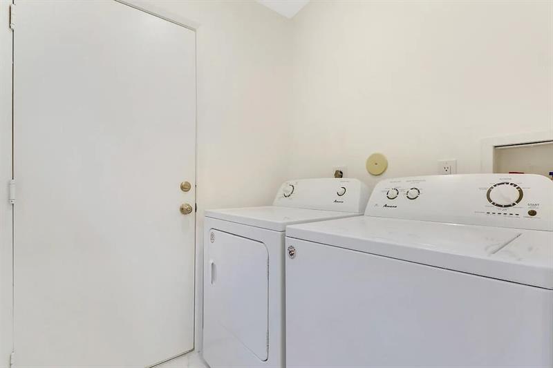 Image 10 of 24 For 8273 Springtree Road