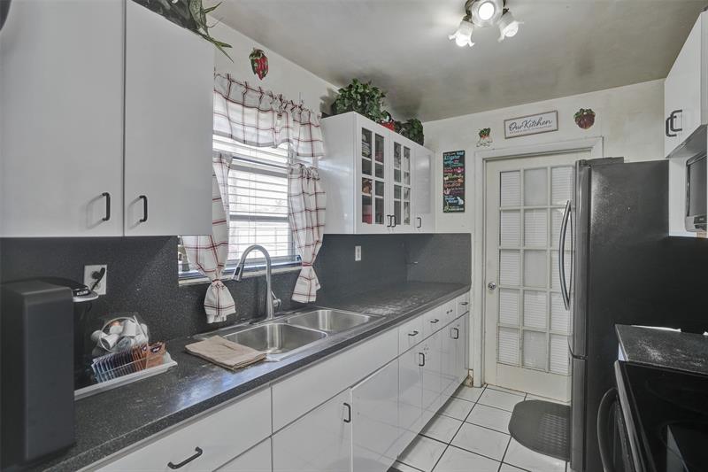 Image 10 of 33 For 2772 212th St