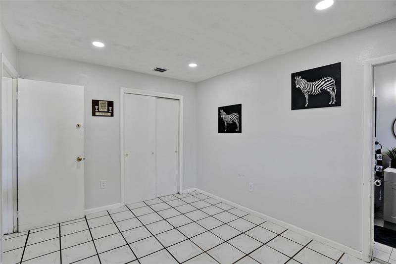 Image 19 of 33 For 2772 212th St