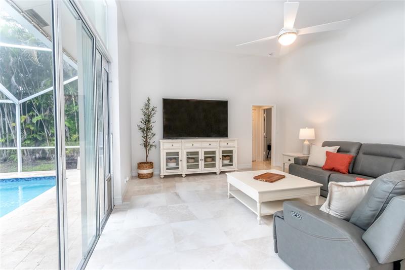 Image 12 of 33 For 5164 Kensington Circle