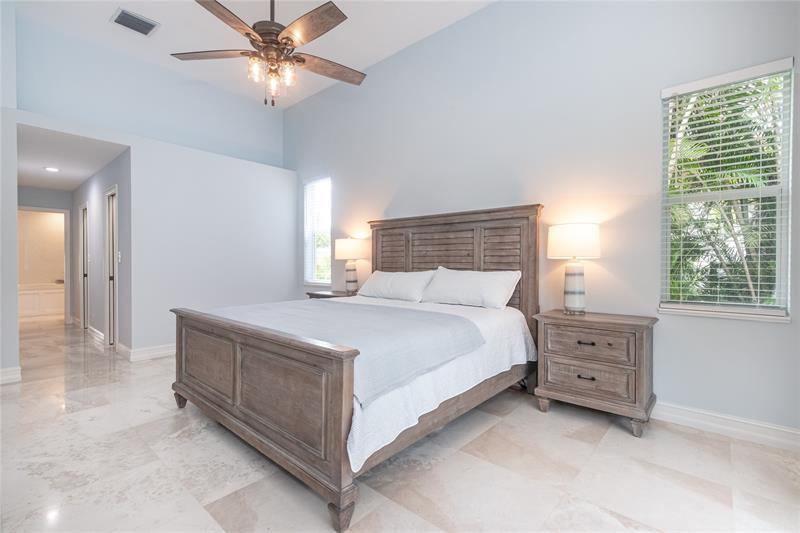 Image 14 of 33 For 5164 Kensington Circle