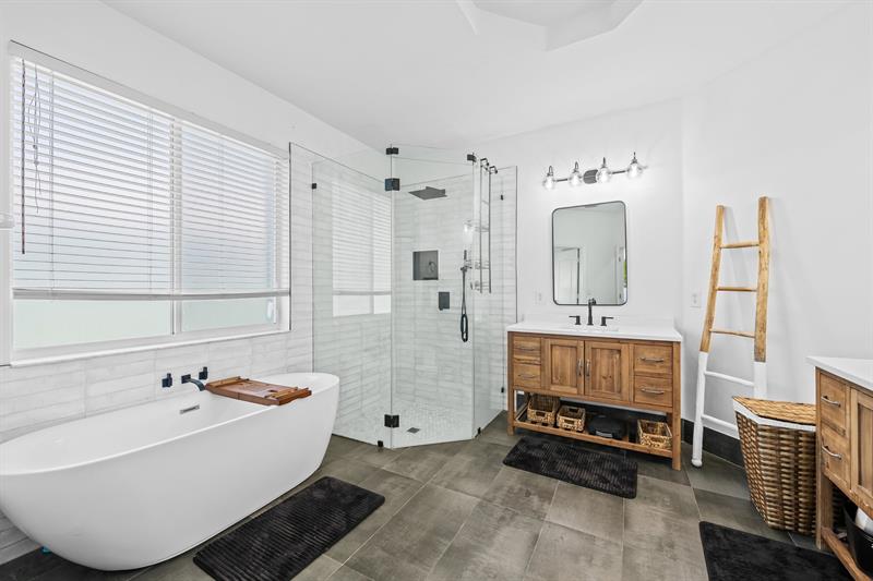 Image 16 of 41 For 6893 194th Ave